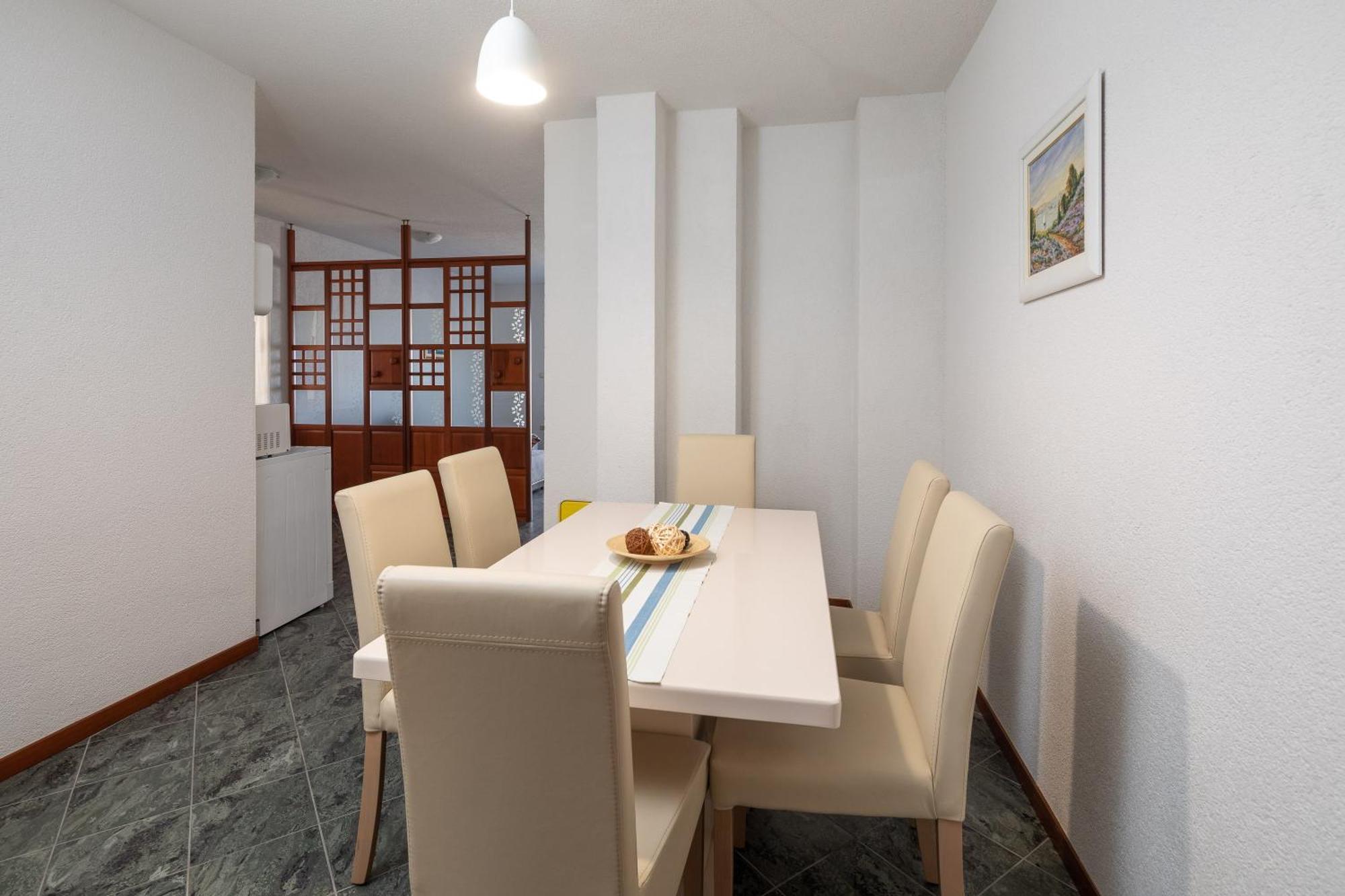 Luxury Residence オミシュ 部屋 写真